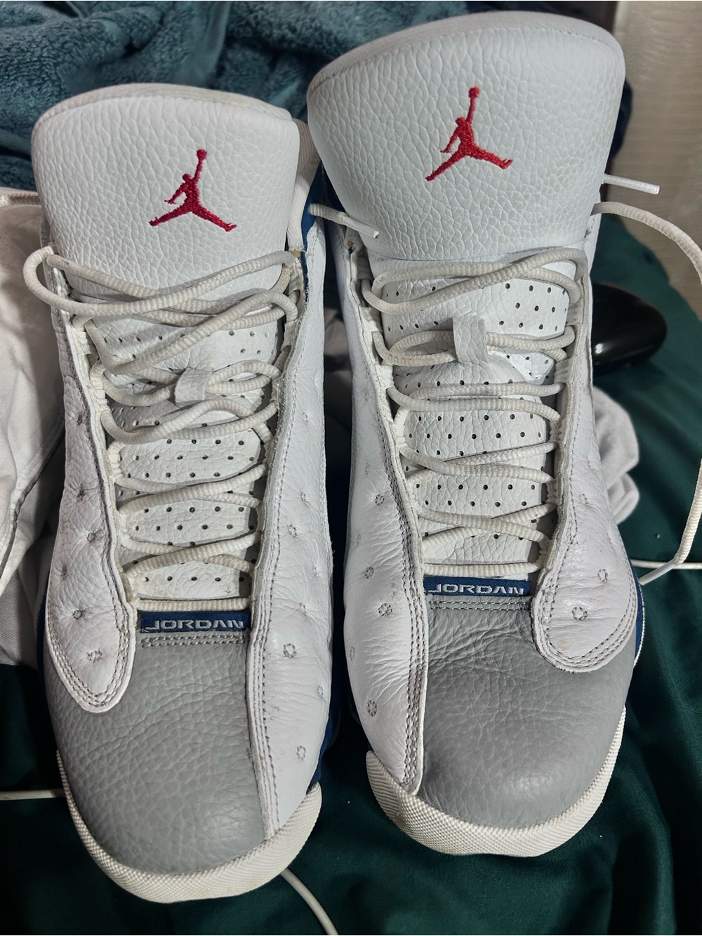 Jordan 13 White, Gray and Red Retro Basketball Sneakers(size 11.5)